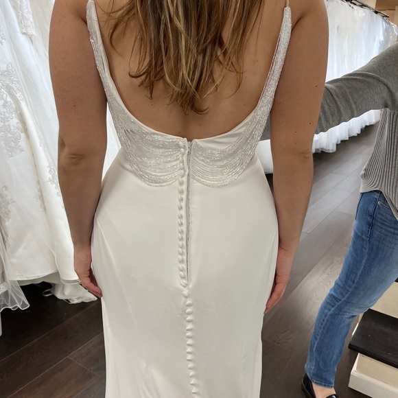 GORGEOUS VINTAGE STYLE Never worn wedding dress - Picture 6 of 10